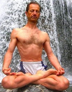 поза Лотоса (Падмасана)